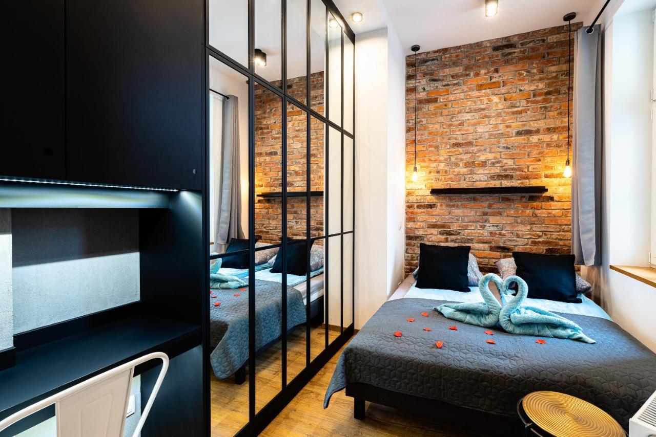 Large 75 M2 Apartment For 6 Guests Next To Wawel Castle クラクフ エクステリア 写真