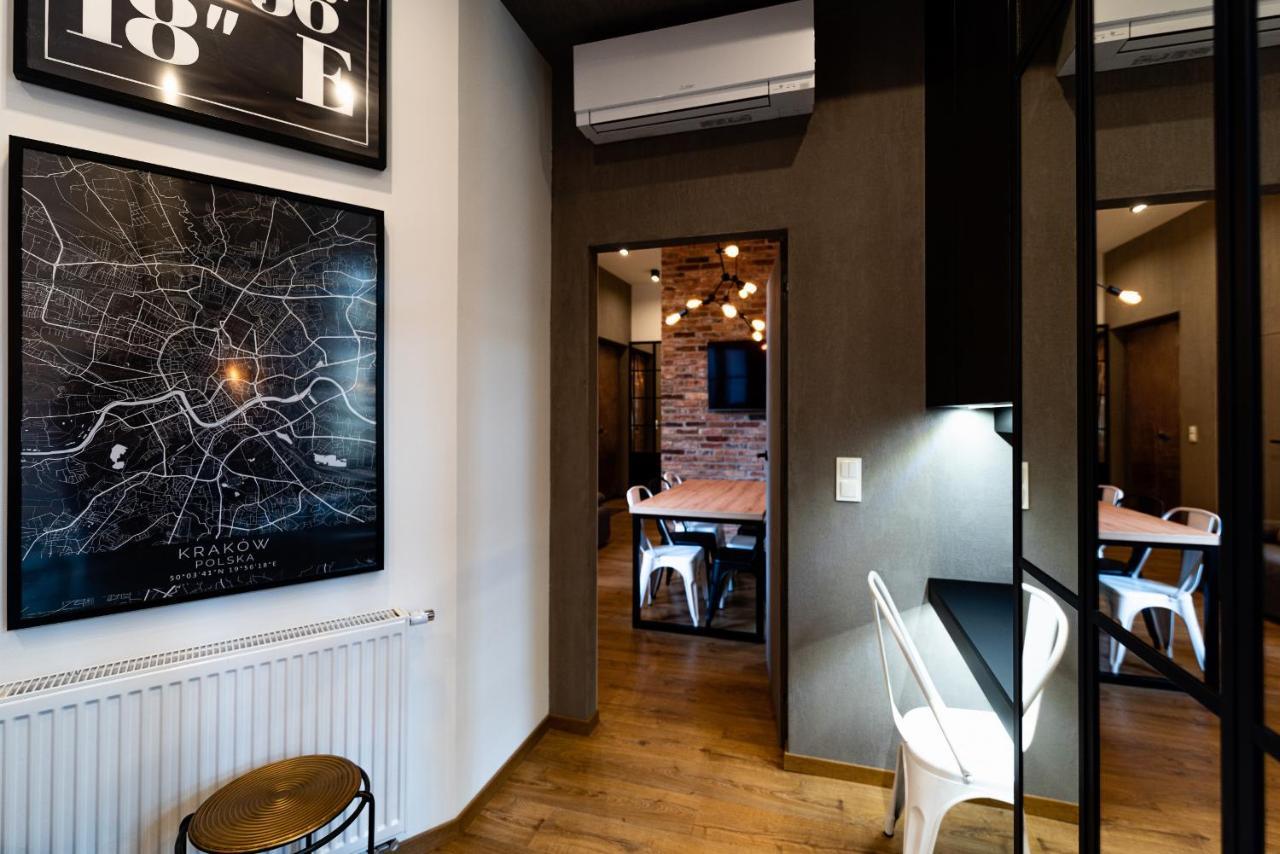 Large 75 M2 Apartment For 6 Guests Next To Wawel Castle クラクフ エクステリア 写真